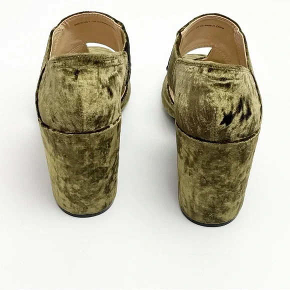 CABI Interlock Moss Green Velvet Open Toes Chunky Block Heels #6016, Size 7 - Picture 5 of 10